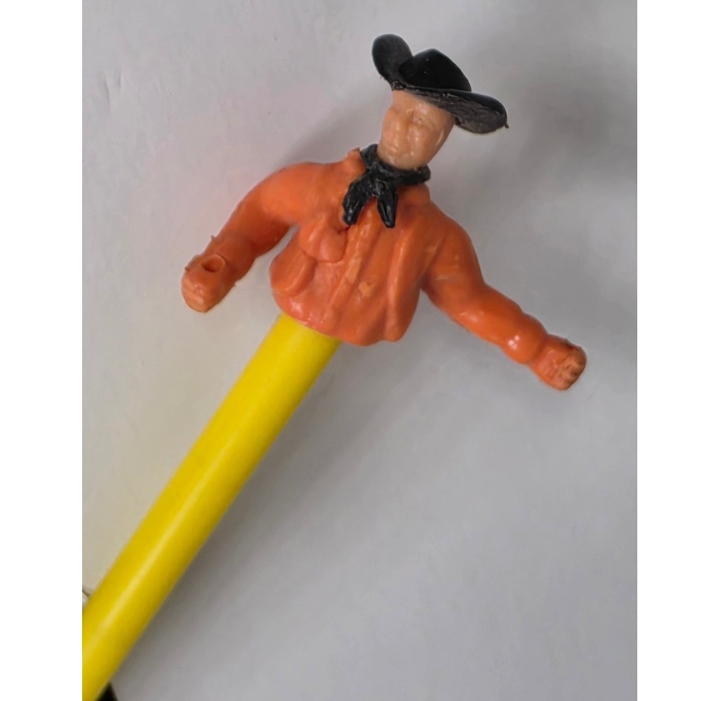 Vintage Cowboy Novelty Pen Plastic Western Lone Ranger Topper Yellow Orange READ